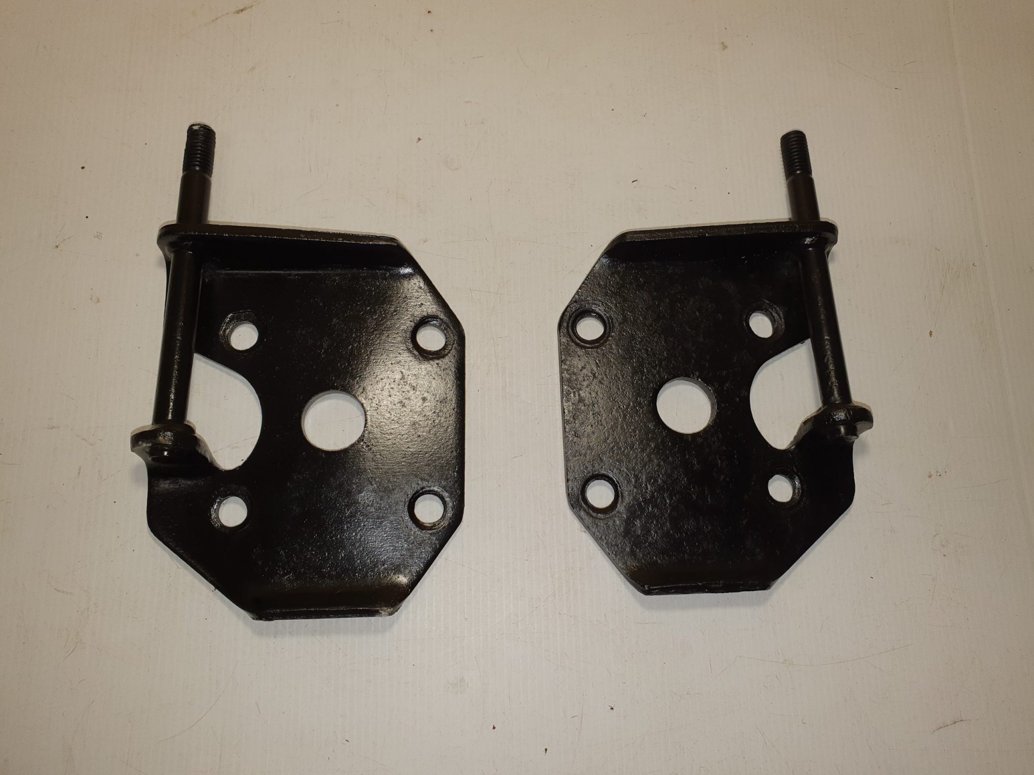 Escort mk2 leaf spring plates
