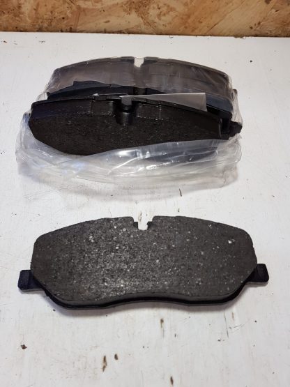Landrover discovery, range rover sport front pads 2004 - 2009