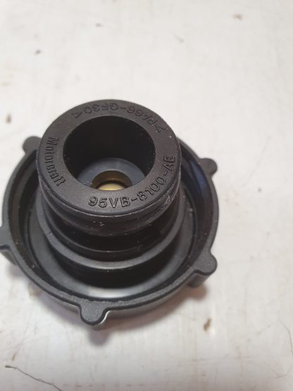 Ford Transit, Scorpio header tank cap genuine ford - Image 3