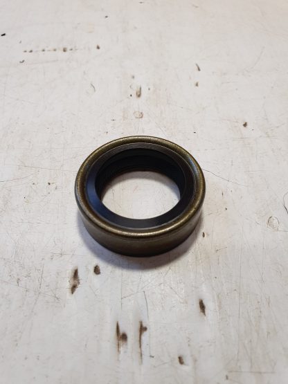 Type 9 gearbox output shaft shaft oil seal
