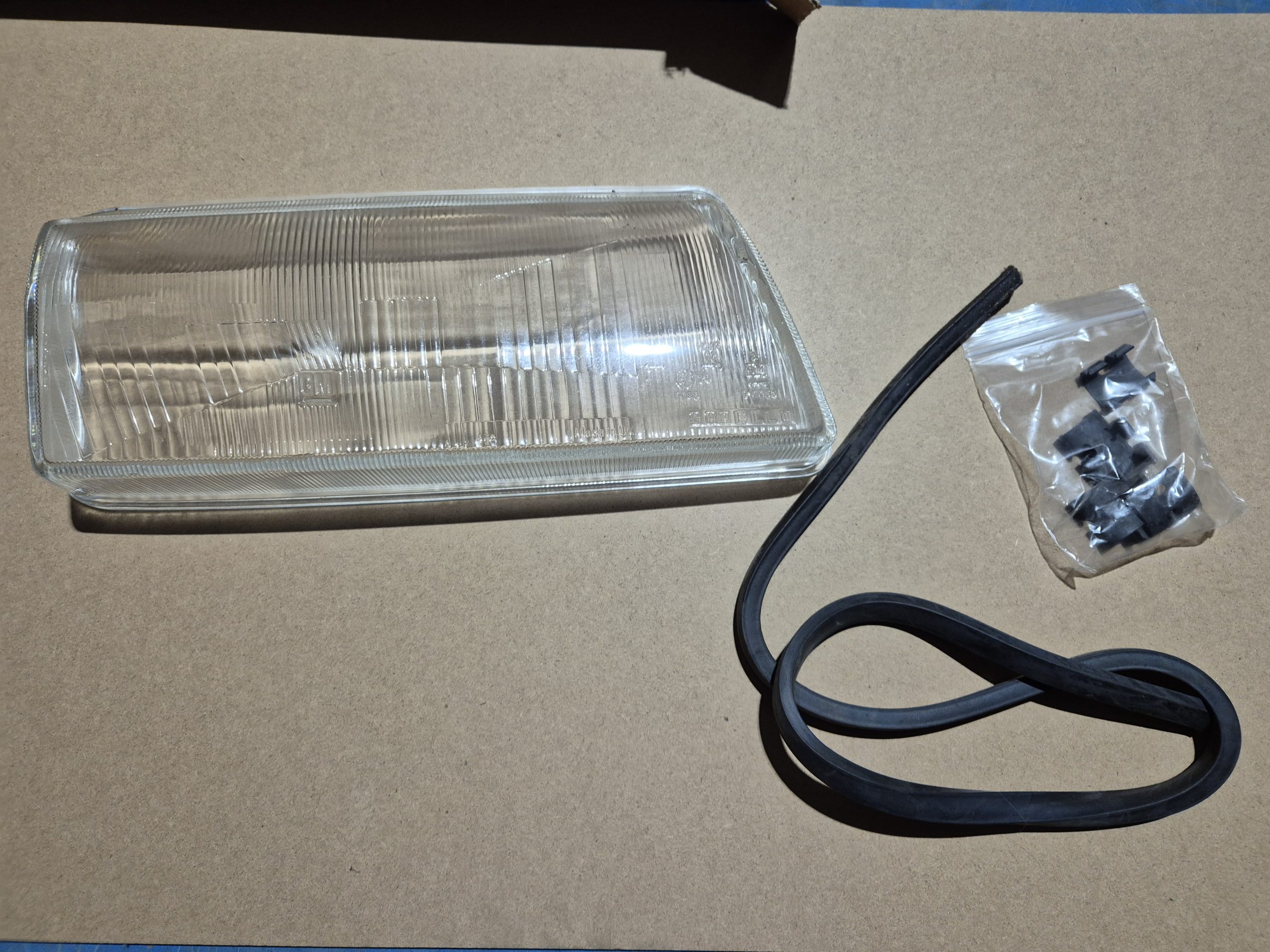 Vauxhall Cavalier mk3 genuine headlamp glass