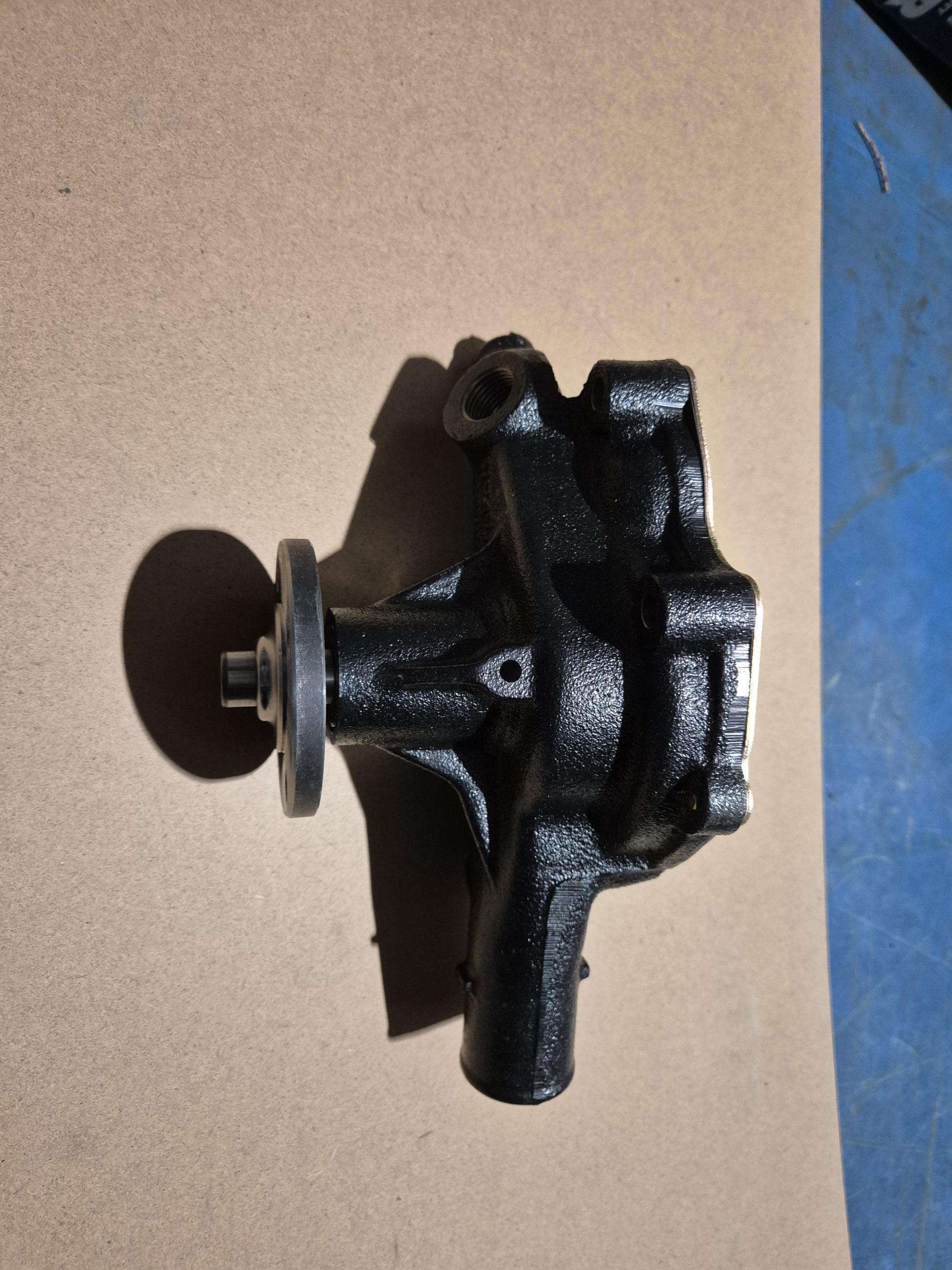 Daihatsu Fourtrack waterpump 1987 - 1998 - Image 2