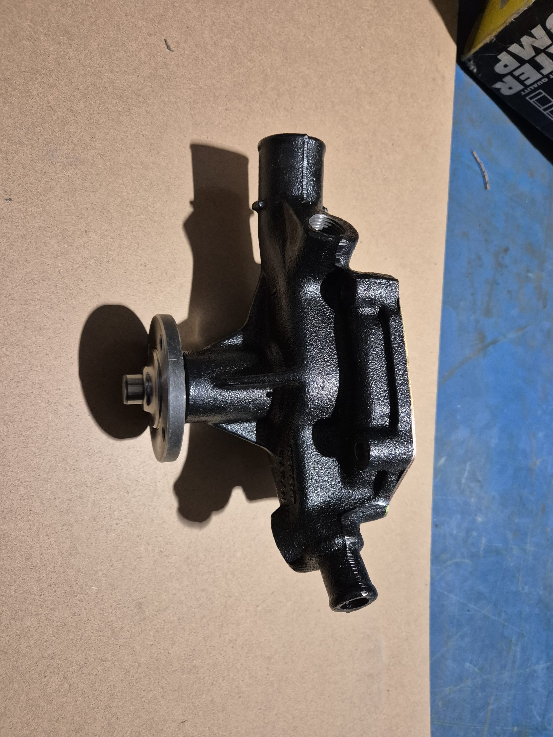 Daihatsu Fourtrack waterpump 1987 - 1998 - Image 3